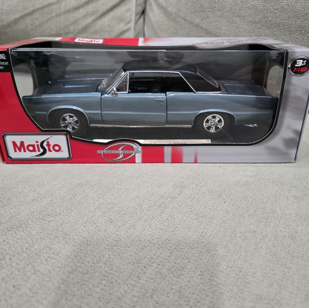 Maisto 1965 Pontiac GTO Model Car